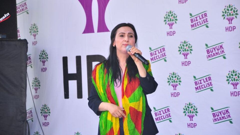 "Onlar mağduru oynuyor"