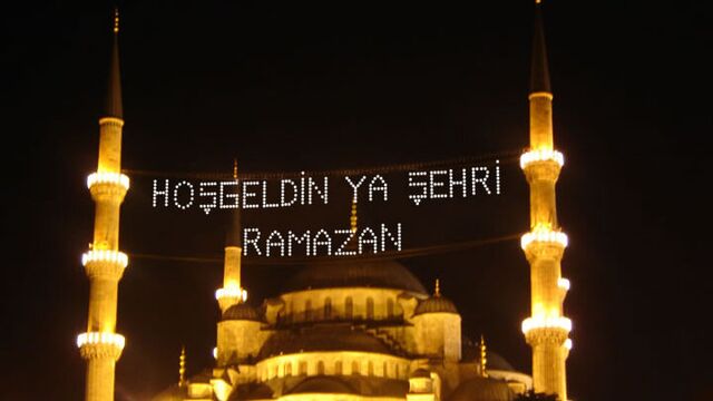 2015 Ramazan Ayı ve İlk Oruç Ne Zaman, Hangi Gün Başlıyor?