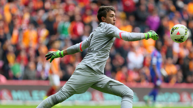 Muslera yerine Hugo Lloris