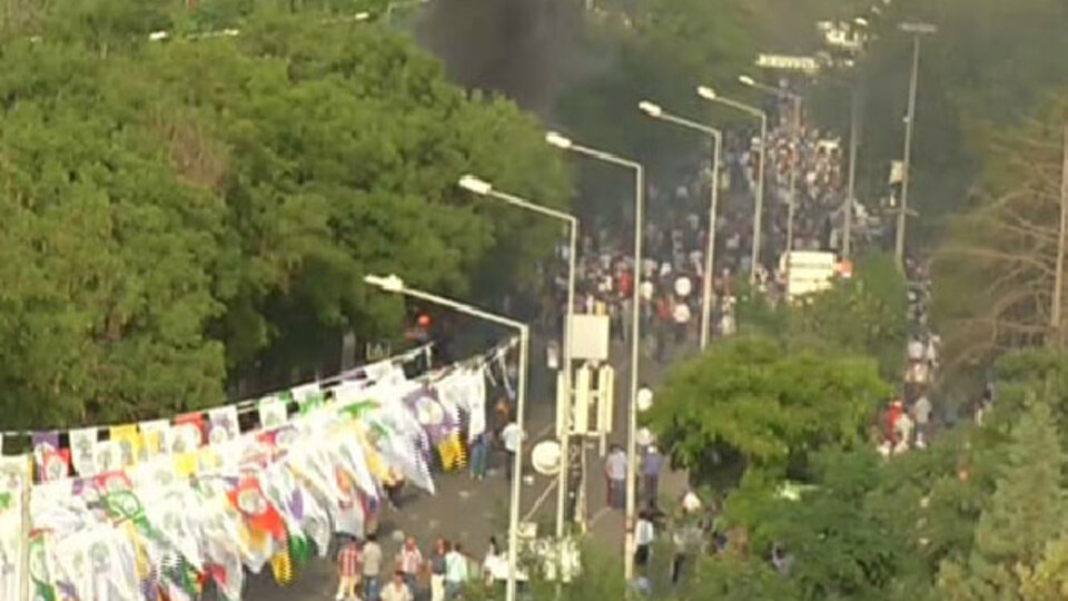 HDP'nin Diyarbakır mitinginde patlama