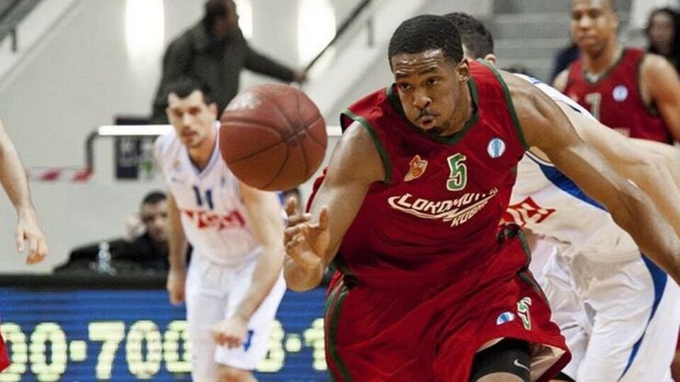 Anadolu Efes'te Brown atağı