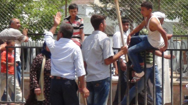 Sandık başında kavga: Yaralılar var