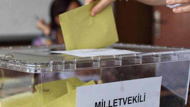 Sandıklar kapandı, oyların yüzde 60'ı sayıldı