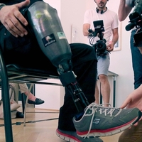 Hissedebilen protez bacak tanıtıldı!