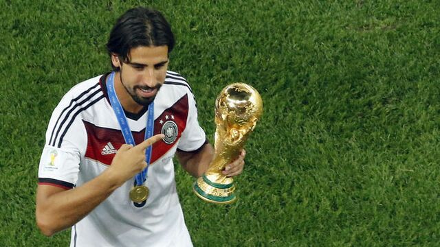 Khedira da imzaladı!