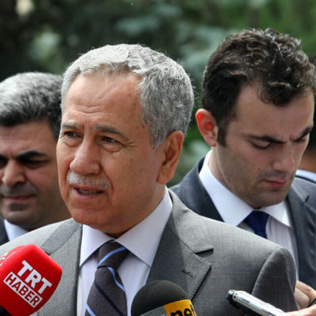 Bülent Arınç: Saygı duymamız lazım