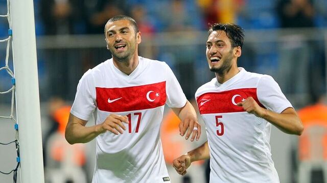Kazakistan-Türkiye maçına İngiliz hakem!