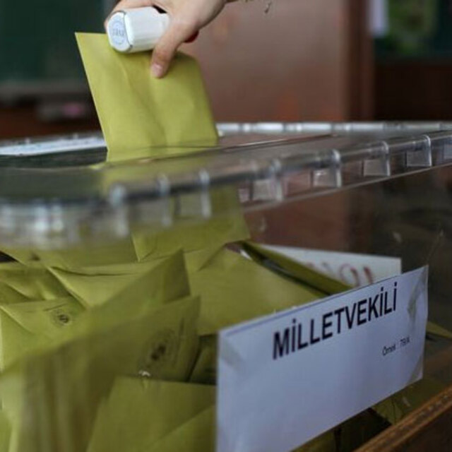 1.1 milyon genç kime oy verdi?
