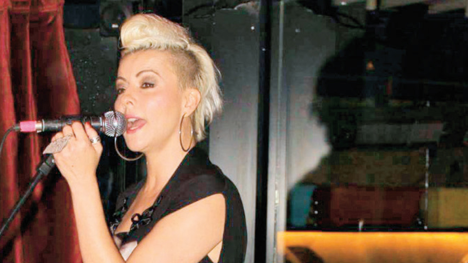 Pamela ile akustik geceler