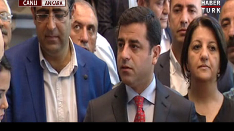 Demirtaş'tan Davutoğlu'na yanıt!