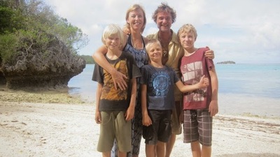 Şehirden kaçıp ıssız adaya yerleştiler!