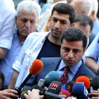 Selahattin Demirtaş: Hizbullah militanları silahlandırıldı