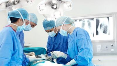 Dövme izlerini tümör sanıp rahmini ameliyatla aldılar