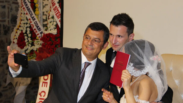 E-postayla nikah şahidi oldu