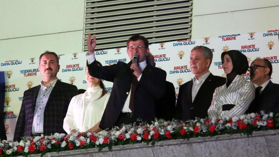 'Yüzünüz çok asıktı' ya yanıt
