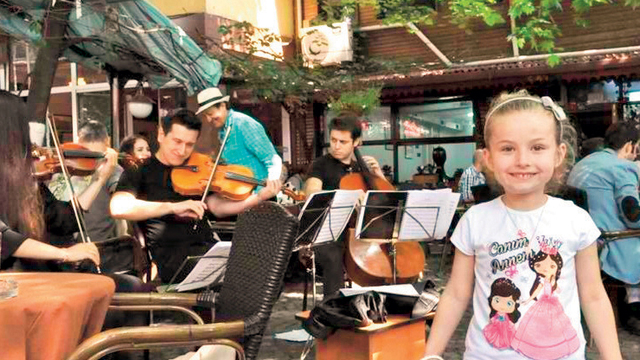 Emirgan'da sanat bir başka