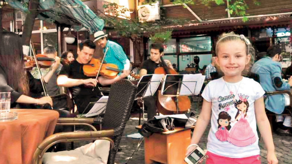 Emirgan'da sanat bir başka