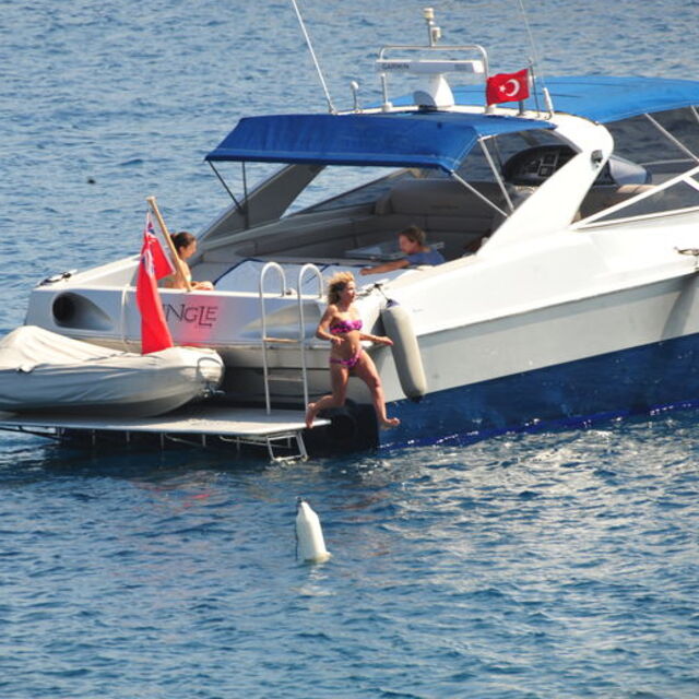 Tatil sezonunu Bodrum'da açtı
