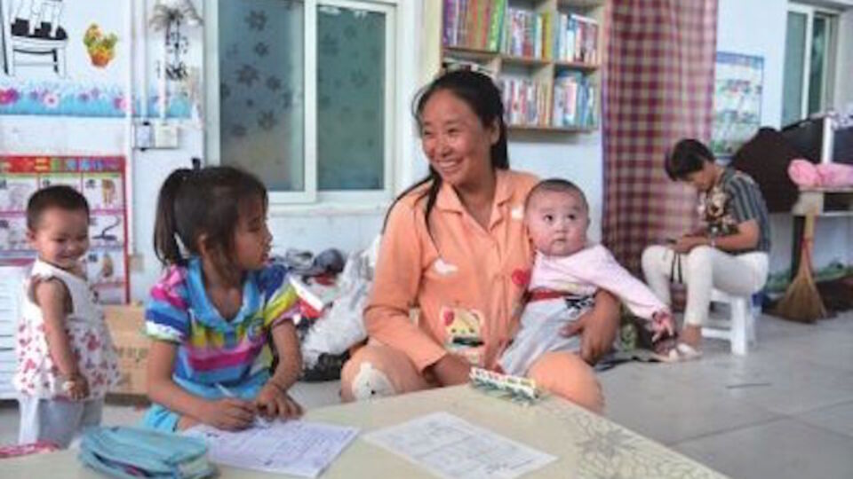 75 çocuğu evlat edinen milyoner kadın şimdi borç batağında