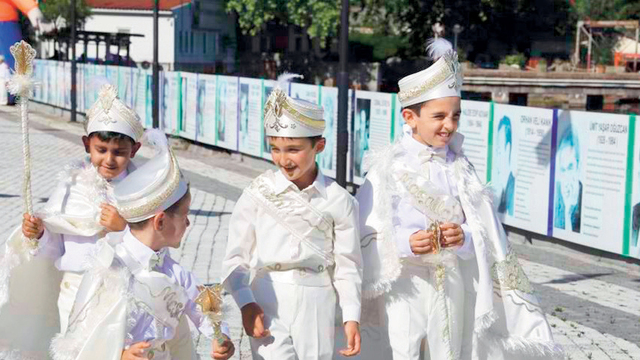 Sarıyer'de sünnet şöleni