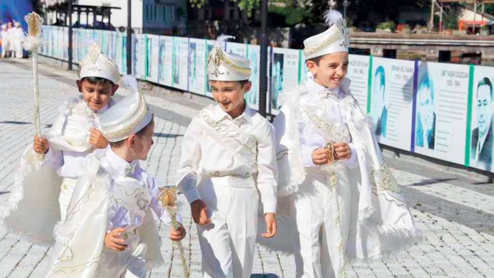 Sarıyer'de sünnet şöleni