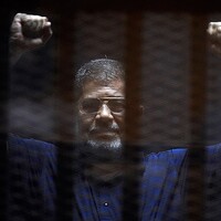 Mısır'da Mursi hakkında 2 ayrı şok karar!