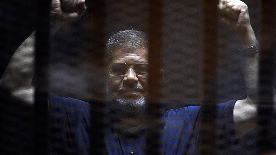 Mısır'da Mursi hakkında 2 ayrı şok karar!