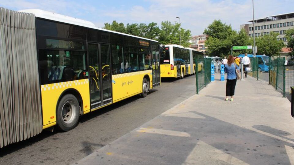 30 durakta metrobüs çilesi!
