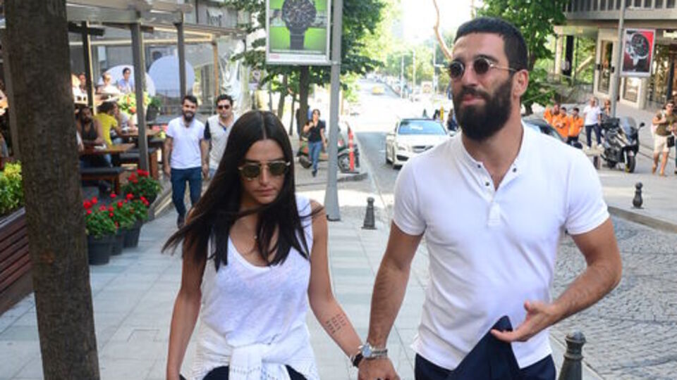 Eski ve yeni aşkı kanka çıktı