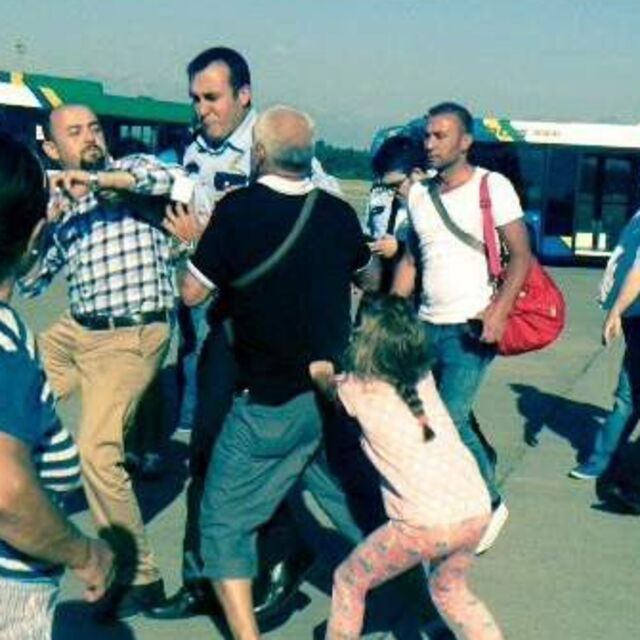 Sinir krizi geçirdiler!