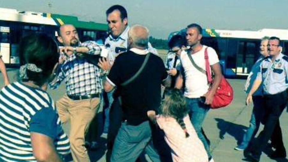 Sinir krizi geçirdiler!