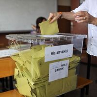 En düşük oyu alan...