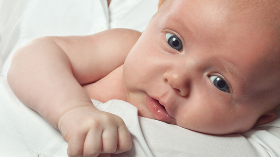 Dövmeli anneye bebek emzirmek yasaklandı