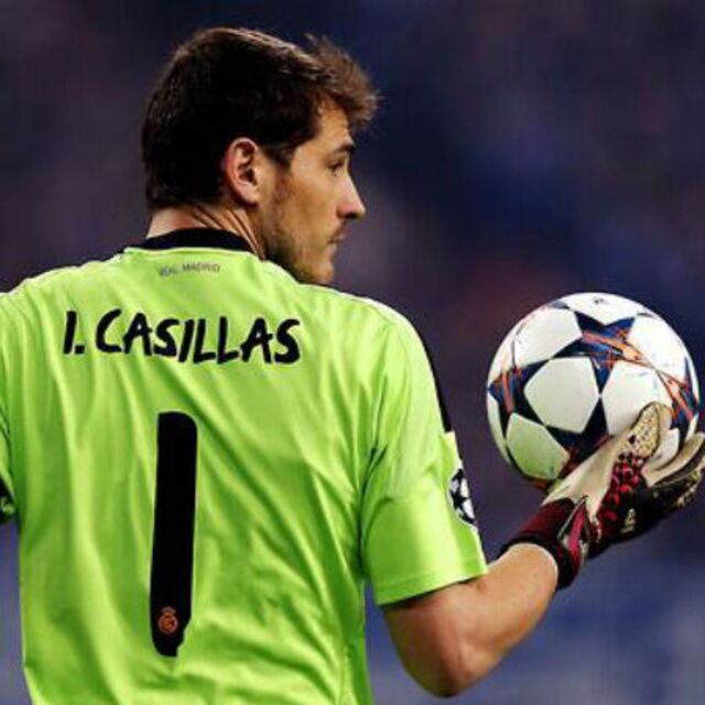 Casillas formayı giydi!
