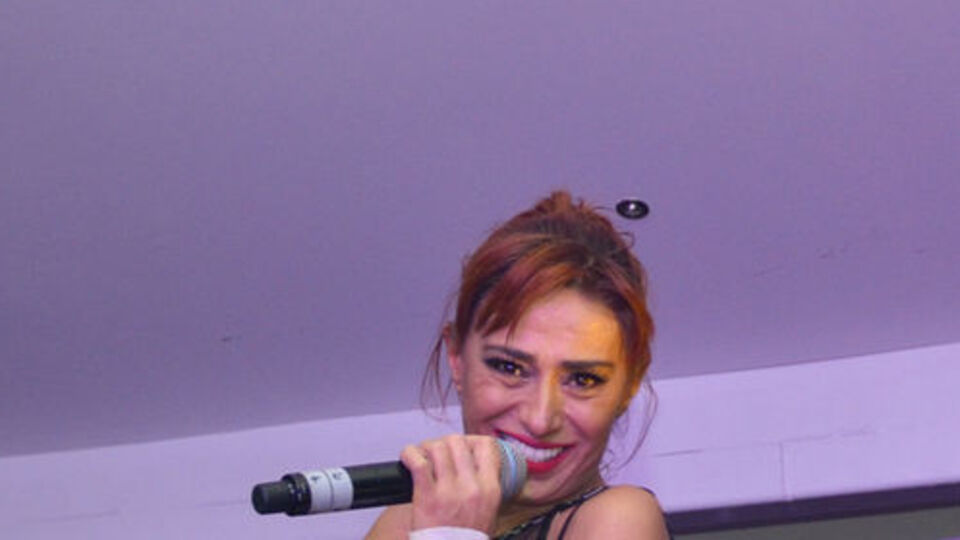 Yıldız'a TIR çarptı!