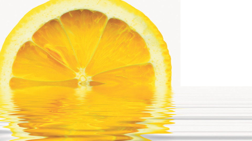 Saçlarınızın rengini limonla koruyun