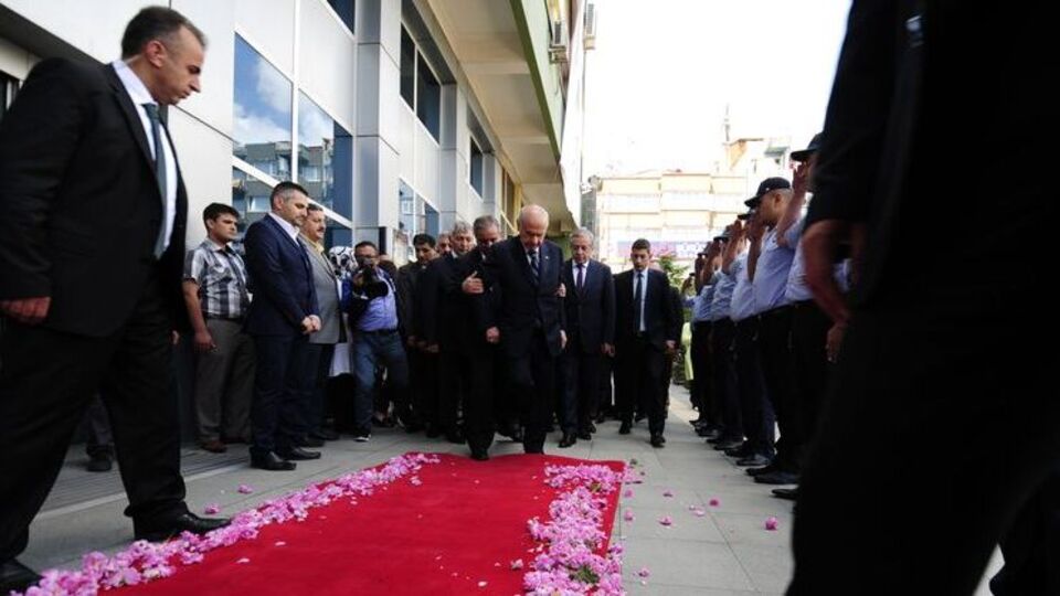 Bahçeli tehlike atlattı