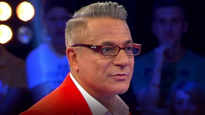 Kulise çıplak mı girdi?