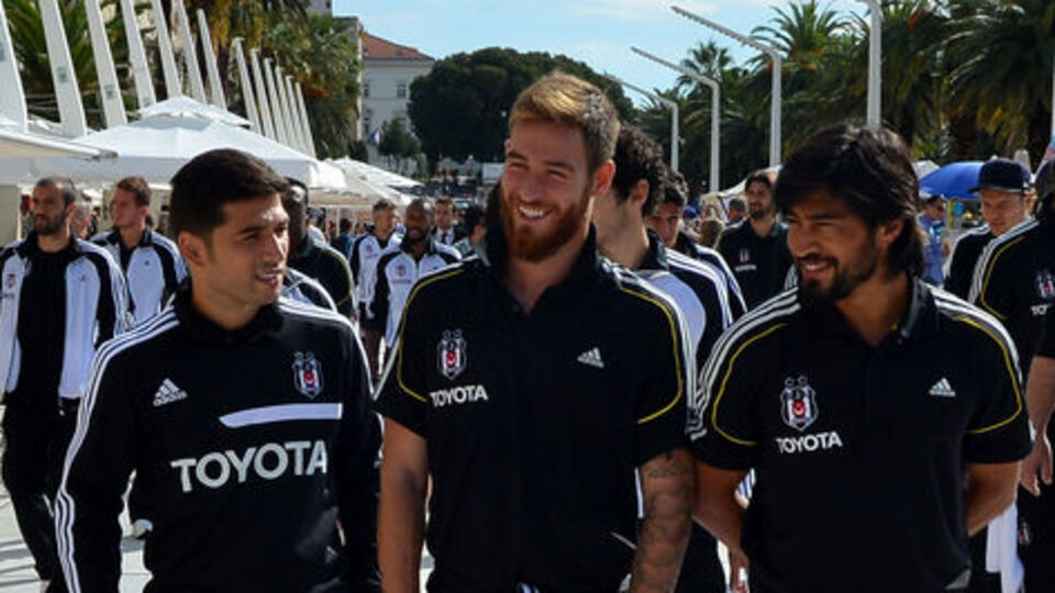 İki ayrılık daha!