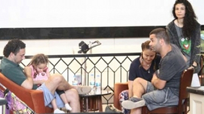 Sevgilisi ve eski eşi bir arada