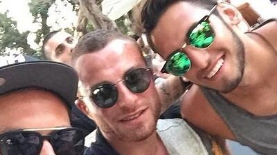 Hakan ve Gökhan tatilde