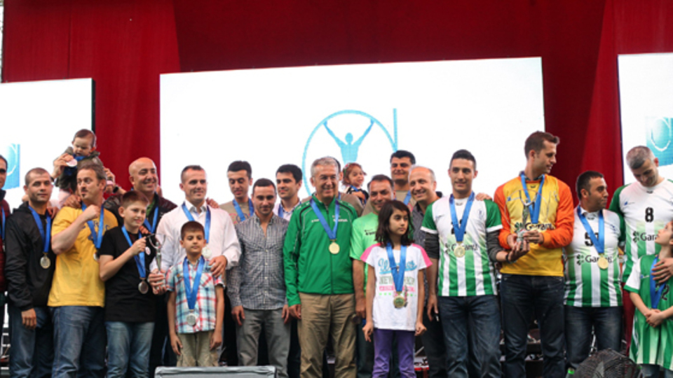 Doğuş'un şampiyonları ödüllerini aldı