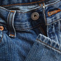 Dar kot giyen kadın hastaneye kaldırıldı