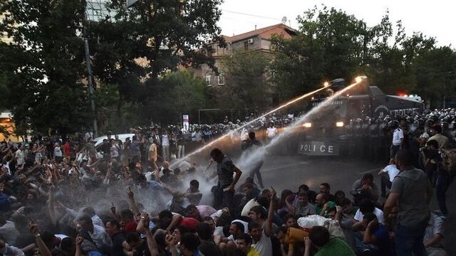 Ermenistan karıştı!