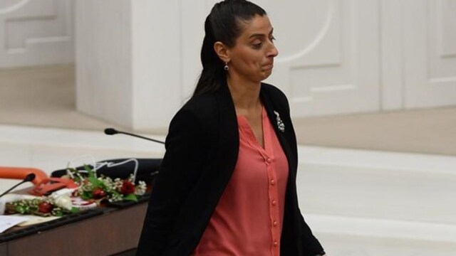Kadın vekillerin şıklık karnesi!
