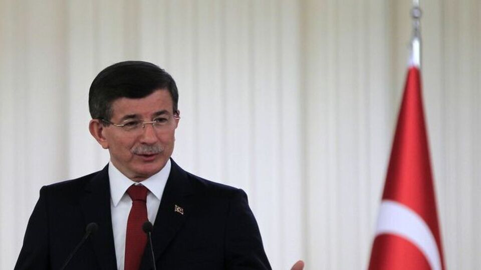 Başbakan Davutoğlu AK Parti milletvekilleriyle bir araya geldi