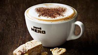 Türkler Caffe Nero'dan çıktı