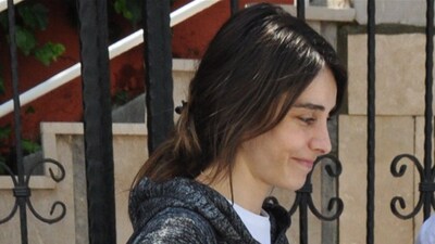 Eşiyle ilgili cevap yok!