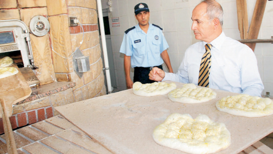 'Halkın sağlığı her şeyin üstündedir'