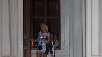 Burcu'dan mini şov!